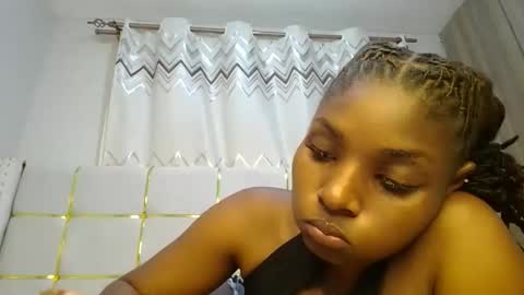 Snapshot of tamia538235 chatting on 02/09/25, 11:15 tamia online show from 02/09/25, 11:15