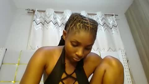 Snapshot of tamia538235 chatting on 02/10/25, 05:25 tamia online show from 02/10/25, 05:25