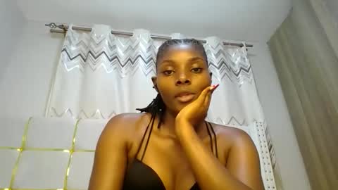 Snapshot of tamia538235 chatting on 02/10/25, 06:24 tamia online show from 02/10/25, 06:24