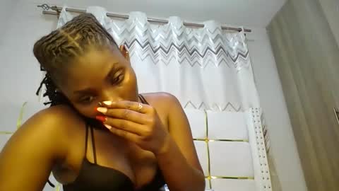 Snapshot of tamia538235 chatting on 02/10/25, 09:25 tamia online show from 02/10/25, 09:25