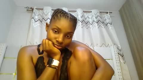 Snapshot of tamia538235 chatting on 02/12/25, 09:43 tamia online show from 02/12/25, 09:43