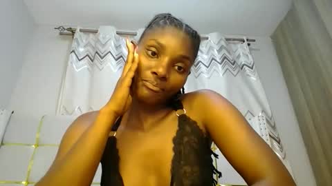 Snapshot of tamia538235 chatting on 02/22/25, 08:53 tamia online show from 02/22/25, 08:53