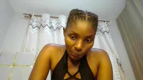 Snapshot of tamia538235 chatting on 02/24/25, 06:15 tamia online show from 02/24/25, 06:15