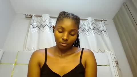 Snapshot of tamia538235 chatting on 02/27/25, 06:42 tamia online show from 02/27/25, 06:42