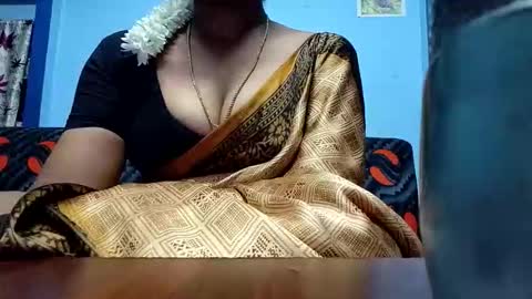 Snapshot of tamilmadhi520 chatting on 04/18/26, 07:07 tamilmadhi520 online show from 04/18/26, 07:07