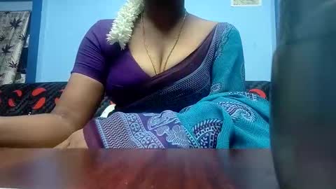 Snapshot of tamilmadhi520 chatting on 05/11/26, 05:54 tamilmadhi520 online show from 05/11/26, 05:54