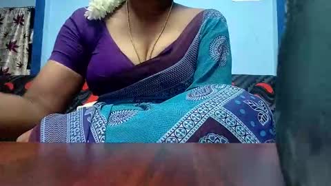Snapshot of tamilmadhi520 chatting on 05/15/26, 06:04 tamilmadhi520 online show from 05/15/26, 06:04