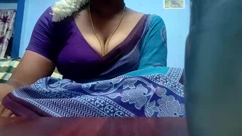 Snapshot of tamilmadhi520 chatting on 05/20/26, 06:25 tamilmadhi520 online show from 05/20/26, 06:25