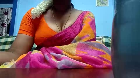 Snapshot of tamilmadhi520 chatting on 05/26/26, 05:53 tamilmadhi520 online show from 05/26/26, 05:53