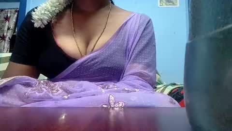 Snapshot of tamilmadhi520 chatting on 06/13/26, 06:44 tamilmadhi520 online show from 06/13/26, 06:44