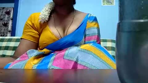 Snapshot of tamilmadhi520 chatting on 06/15/26, 06:21 tamilmadhi520 online show from 06/15/26, 06:21