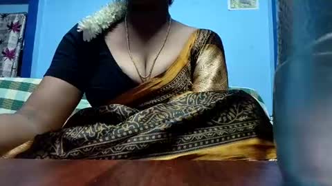 Snapshot of tamilmadhi520 chatting on 06/25/26, 05:23 tamilmadhi520 online show from 06/25/26, 05:23