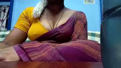 Snapshot of tamilmadhi520 chatting on 07/07/26, 07:29 tamilmadhi520 online show from 07/07/26, 07:29