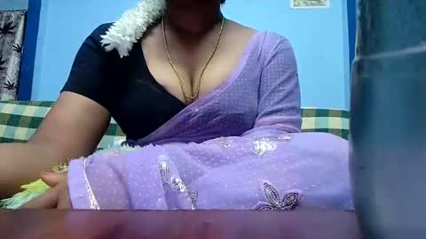 Snapshot of tamilmadhi520 chatting on 07/11/26, 06:10 tamilmadhi520 online show from 07/11/26, 06:10
