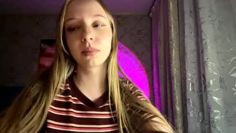 Jenny online show from 04/25/26, 05:43