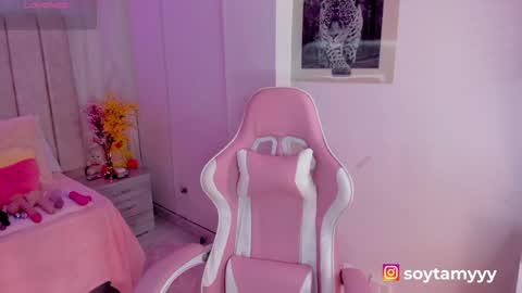 Snapshot of tammy_w chatting on 02/06/25, 11:15 Tammy online show from 02/06/25, 11:15