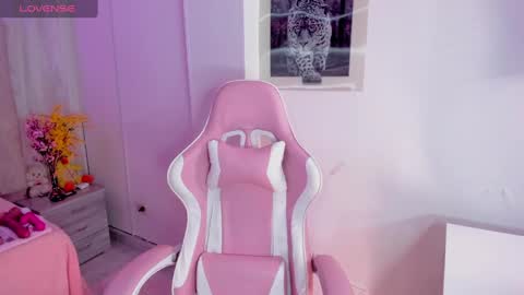 Snapshot of tammy_w chatting on 03/09/25, 07:48 Tammy online show from 03/09/25, 07:48