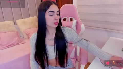 Snapshot of tammy_w chatting on 09/15/25, 08:42 Tammy online show from 09/15/25, 08:42