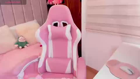 Snapshot of tammy_w chatting on 09/30/25, 08:03 Tammy online show from 09/30/25, 08:03