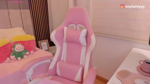 Snapshot of tammy_w chatting on 10/23/25, 04:28 Tammy online show from 10/23/25, 04:28