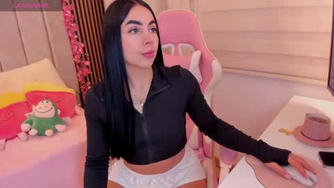 Snapshot of tammy_w chatting on 11/21/25, 04:38 Tammy online show from 11/21/25, 04:38