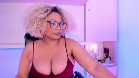 Snapshot of tammybrown1 chatting on 08/09/26, 04:17 T A M M Y online show from 08/09/26, 04:17
