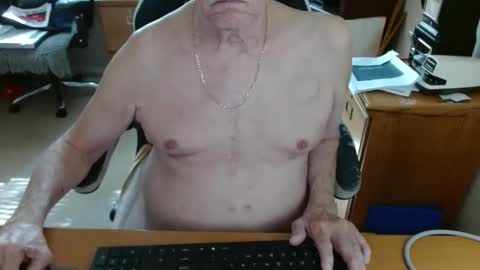 Snapshot of tampaman345 chatting on 05/10/26, 01:49 tampaman345 online show from 05/10/26, 01:49