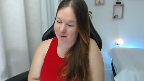 Snapshot of tamy_shine87 chatting on 12/29/24, 10:14 Im Samy online show from 12/29/24, 10:14