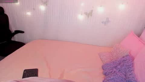 Snapshot of tamy_sw3et chatting on 11/26/25, 08:48 Tamy online show from 11/26/25, 08:48