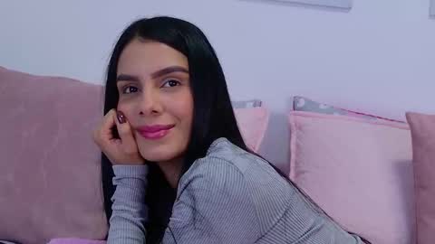 Snapshot of tamy_sweet01 chatting on 11/19/25, 01:49 tamy sweet01 online show from 11/19/25, 01:49