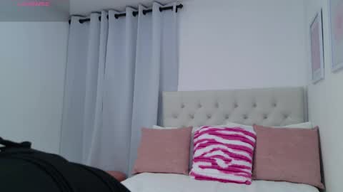 Snapshot of tamy_sweet01 chatting on 05/21/26, 01:45 tamy sweet01 online show from 05/21/26, 01:45