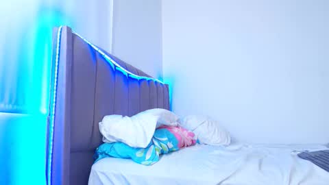 Snapshot of tana_lux chatting on 10/24/25, 01:29 Aytana online show from 10/24/25, 01:29