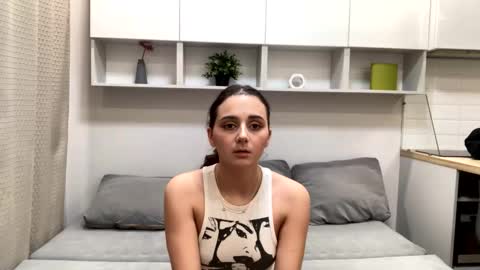 Snapshot of tanashy chatting on 10/29/25, 09:00 Jane online show from 10/29/25, 09:00