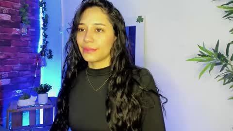 Snapshot of tania06 chatting on 09/11/25, 01:33 tania06 online show from 09/11/25, 01:33