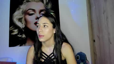 Snapshot of tania06 chatting on 10/20/25, 01:44 tania06 online show from 10/20/25, 01:44