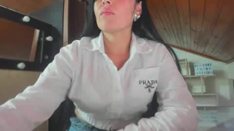 Snapshot of tania_mature chatting on 01/31/25, 08:43 tania online show from 01/31/25, 08:43