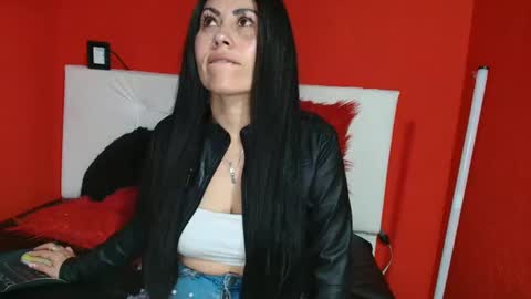 Snapshot of tania_mature chatting on 11/04/25, 05:23 tania online show from 11/04/25, 05:23