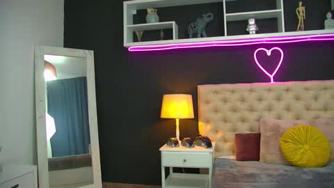 Snapshot of taniakarevina chatting on 02/18/26, 05:36 Tania Karevina online show from 02/18/26, 05:36