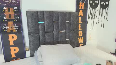 Snapshot of taniamilan chatting on 11/02/25, 12:07 Tania online show from 11/02/25, 12:07