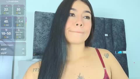 Snapshot of taniamilan chatting on 11/05/25, 11:54 Tania online show from 11/05/25, 11:54