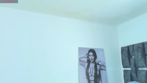 Snapshot of taniamilan chatting on 11/25/25, 10:59 Tania online show from 11/25/25, 10:59