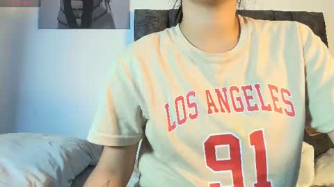 Snapshot of taniamilan chatting on 06/24/26, 08:35 Tania online show from 06/24/26, 08:35