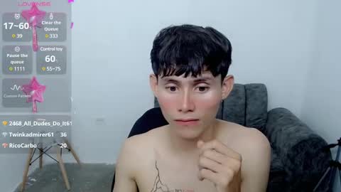 Snapshot of tanjiro_cute chatting on 12/12/24, 10:13 Andres online show from 12/12/24, 10:13