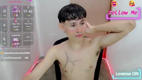 Snapshot of tanjiro_cute chatting on 01/11/25, 06:35 Andres online show from 01/11/25, 06:35