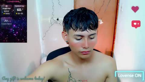 Snapshot of tanjiro_cute chatting on 10/02/25, 09:49 Andres online show from 10/02/25, 09:49