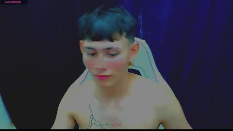 Snapshot of tanjiro_cute chatting on 10/26/25, 08:37 Andres online show from 10/26/25, 08:37