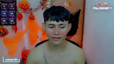 Snapshot of tanjiro_cute chatting on 11/09/25, 09:07 Andres online show from 11/09/25, 09:07