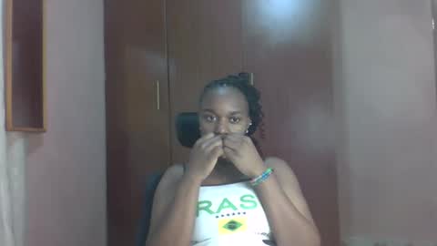 Snapshot of tannia004 chatting on 12/25/24, 06:52 tania online show from 12/25/24, 06:52