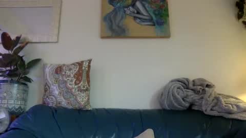 Snapshot of tantrichealing chatting on 01/14/25, 02:32 Dr. Love online show from 01/14/25, 02:32