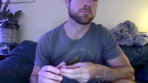 Snapshot of tantrichealing chatting on 02/03/25, 01:19 Dr. Love online show from 02/03/25, 01:19